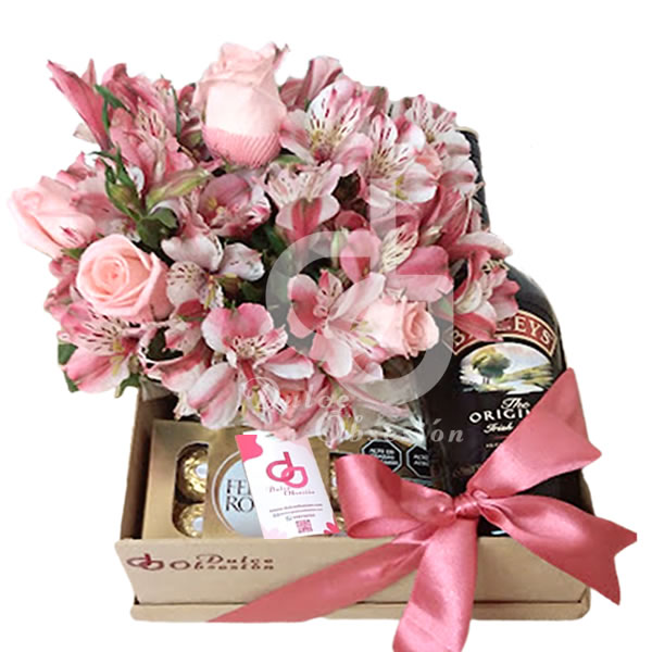 gifts for lovers, anniversary gifts, mother's day gifts, surprise gifts Lima, floral arrangements, gifts in Lima, gifts Peru, gift delivery, birthday gifts, gifts with roses, delivery of roses, baileys, gift delivery Lima