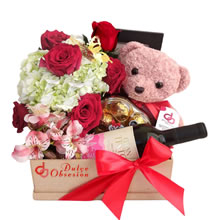 floral arrangements for gifts, bouquet of roses, delivery of roses, baileys, roses, rosatel, delivery of roses, roses for anniversary, bouquet of roses, wines, Ferrero chocolate, delivery of roses in Lima Peru, flower shop in Lima, flower shop in Peru , baileys for gifts, mother's day gifts